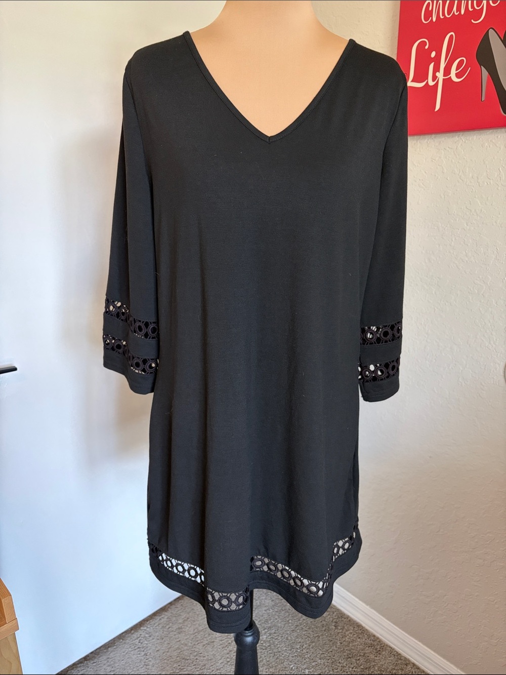 Vimpunec swimsuit coverup black size medium pull over v neck 3/4 sleeve mini